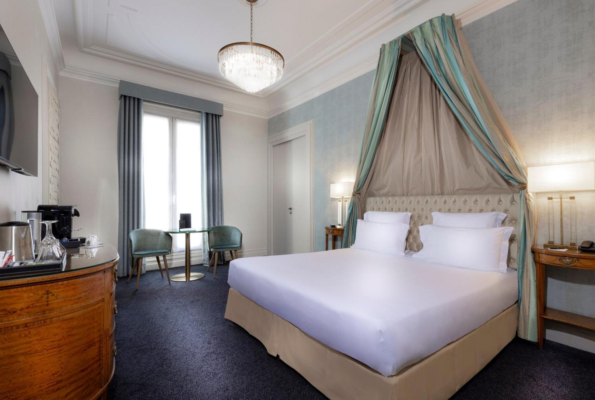 Claridge Hotel