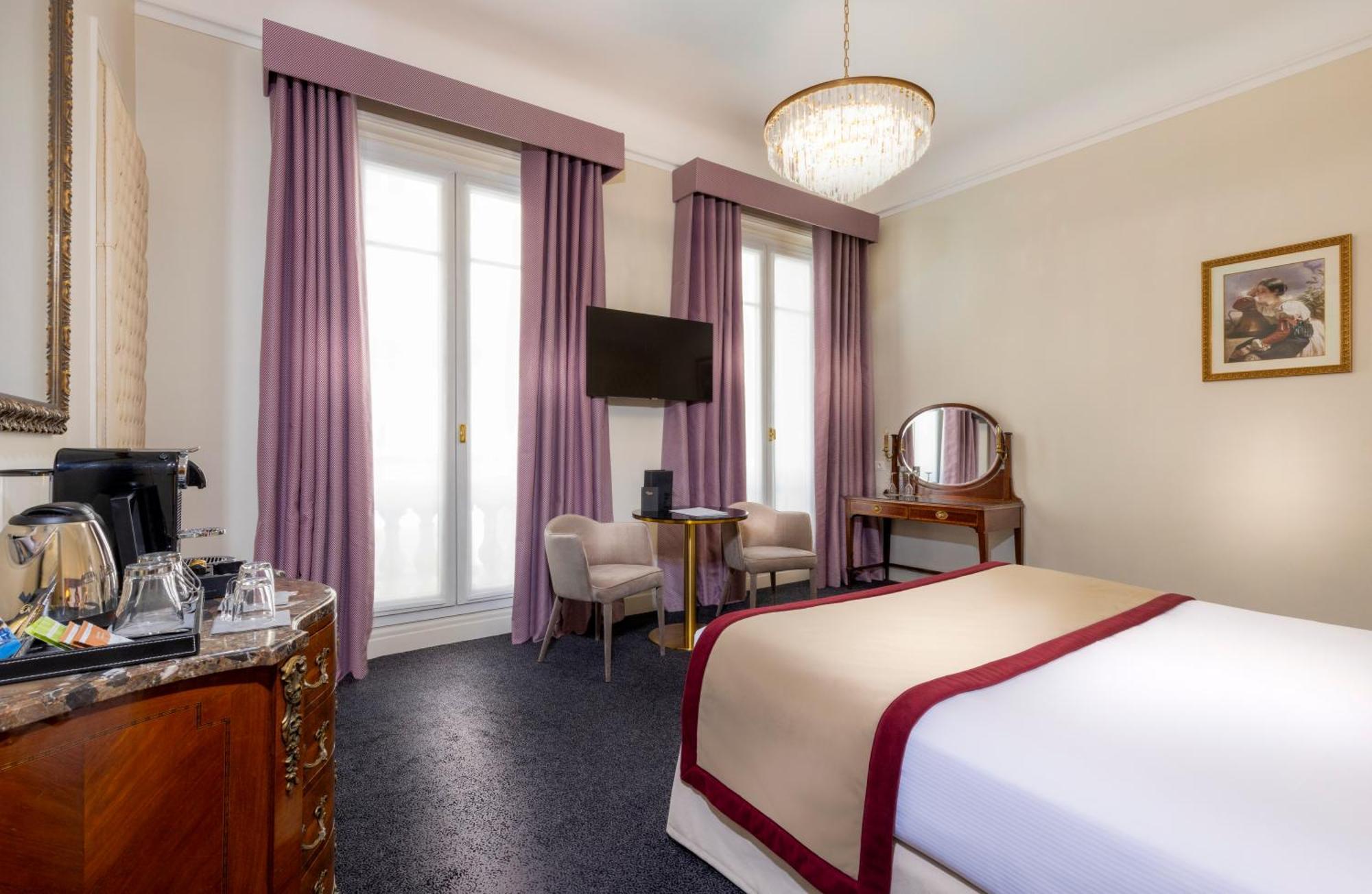 Claridge Hotel 4*